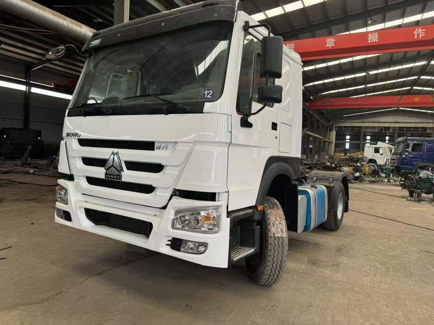 Cabeza tractora HOWO 371HP 4×2 de segunda mano – Tractor pesado Euro III
