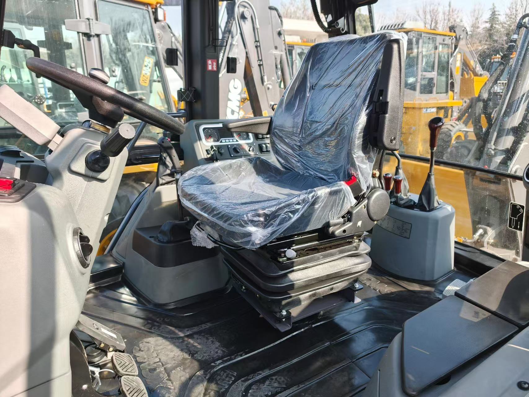 Cargadora Retroexcavadora XCMG XC870HK en Venta | Cuchara Cargadora de 1.0m³ | Retroexcavadora 4WD | YUYAN MACHINERY