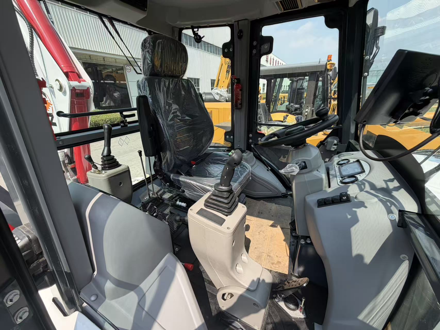 Excavadora retroexcavadora YUYAN 388 – Personalizable OEM/ODM | Estructura de acero de manganeso de alta resistencia | Calidad de referencia CAT y JCB