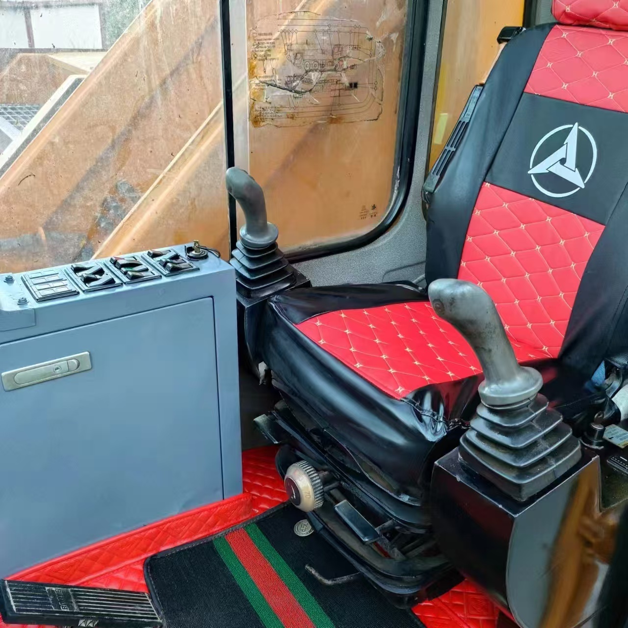 Grúa sobre camión SANY STC750 de 75 toneladas usada en venta | Equipos de elevación pesada